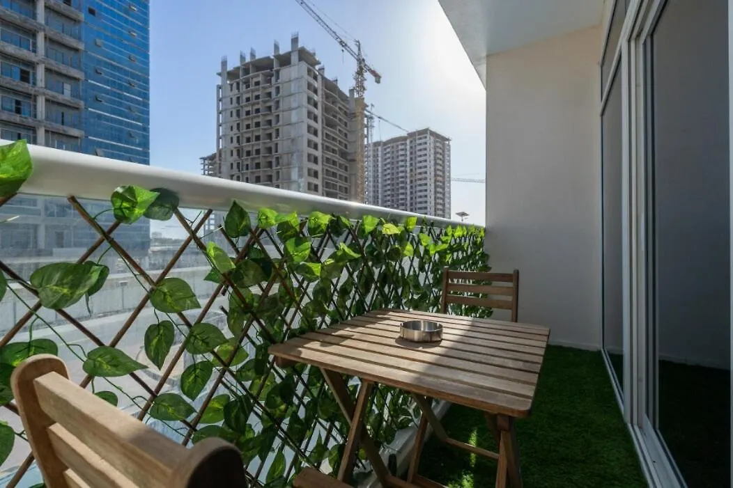 Calm Studio Apartment Right By The Golf Courses In Sports City Dubai Emirados Árabes Unidos
