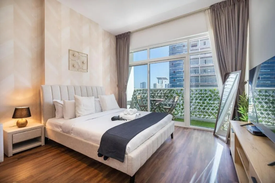 Calm Studio Apartment Right By The Golf Courses In Sports City Dubai Emirados Árabes Unidos