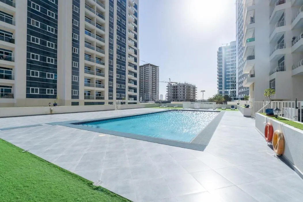 Calm Studio Apartment Right By The Golf Courses In Sports City Dubai