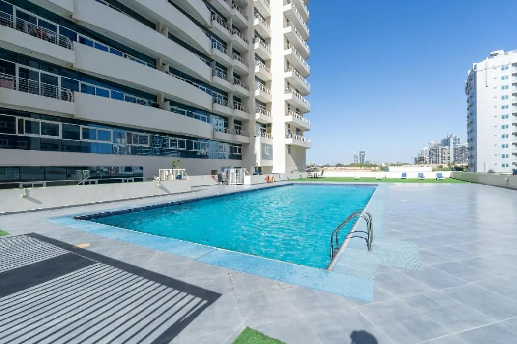 Calm Studio Apartment Right By The Golf Courses In Sports City Dubai