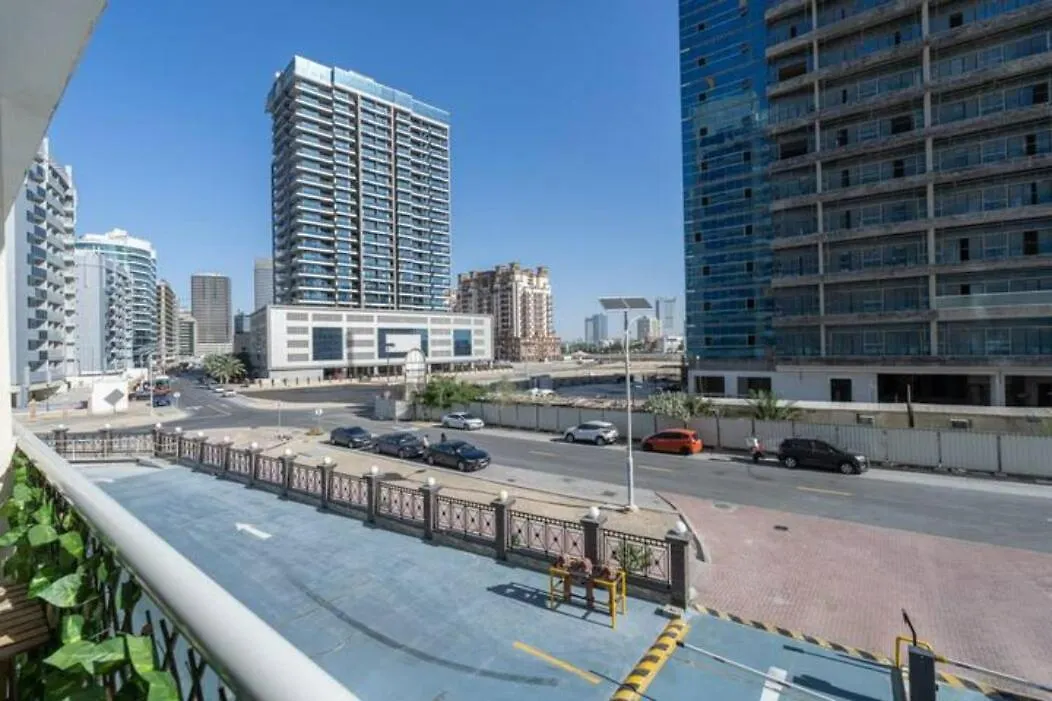 Calm Studio Apartment Right By The Golf Courses In Sports City Dubai