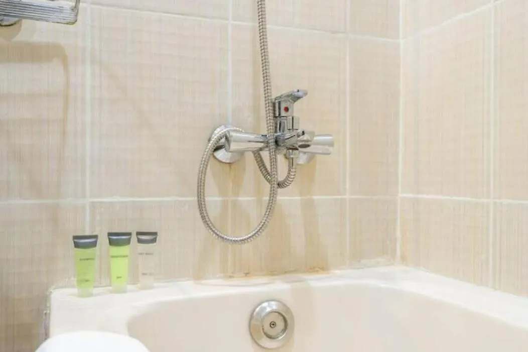 Calm Studio Apartment Right By The Golf Courses In Sports City Dubai United Arab Emirates