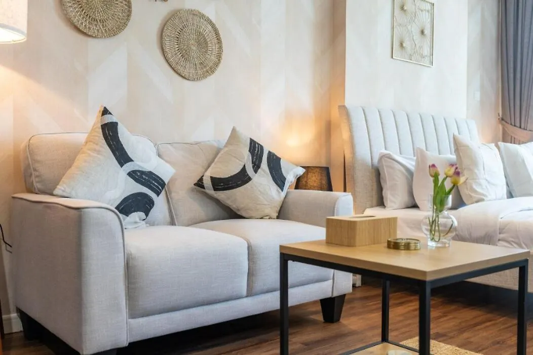 Calm Studio Apartment Right By The Golf Courses In Sports City Dubai