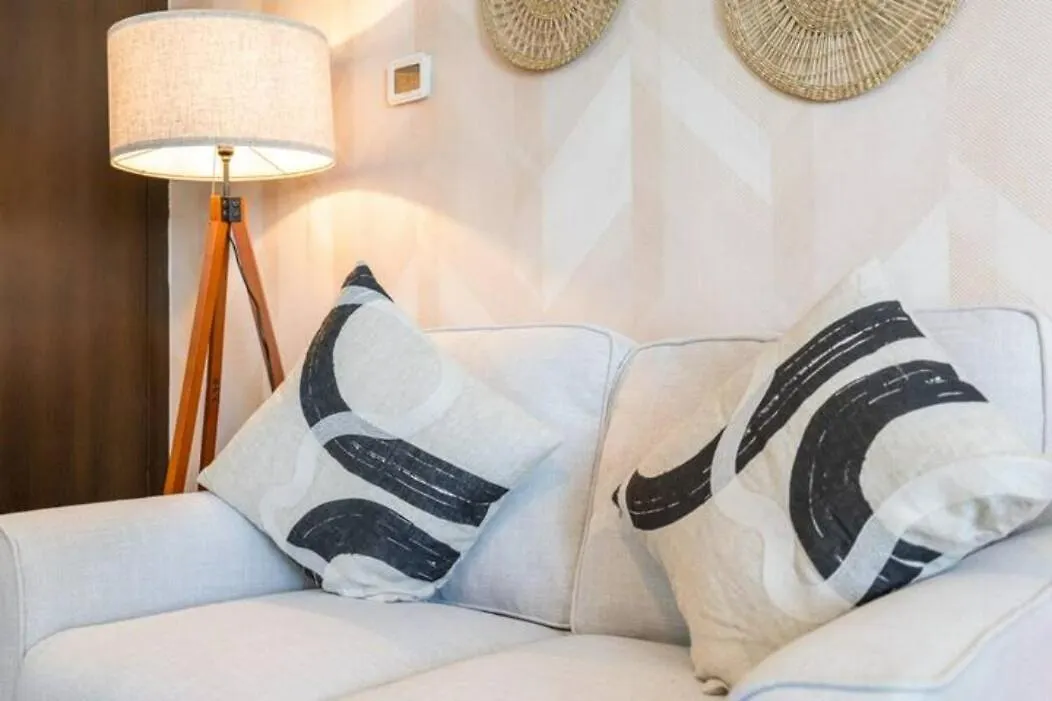 Calm Studio Apartment Right By The Golf Courses In Sports City Dubai