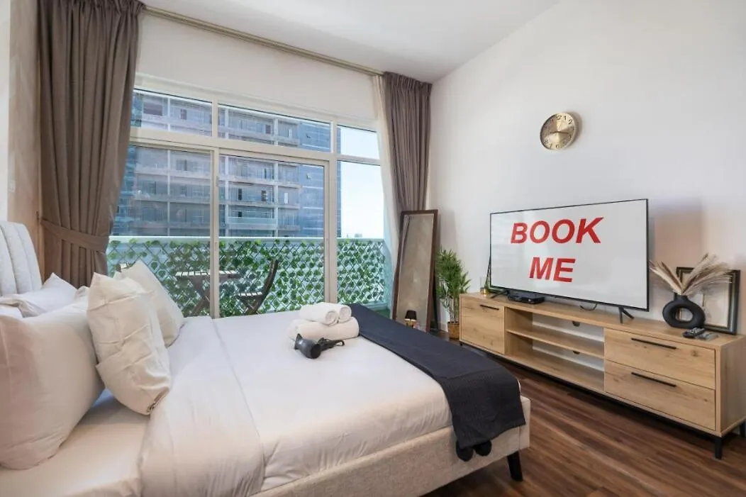 Calm Studio Apartment Right By The Golf Courses In Sports City Dubai