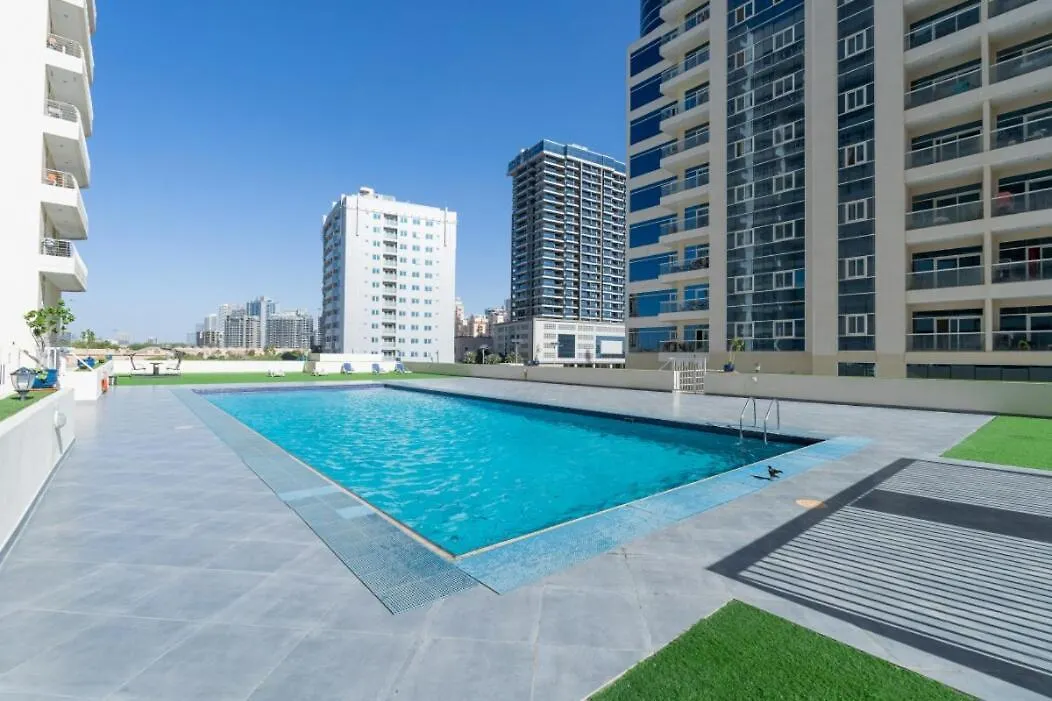 Calm Studio Apartment Right By The Golf Courses In Sports City Dubai United Arab Emirates
