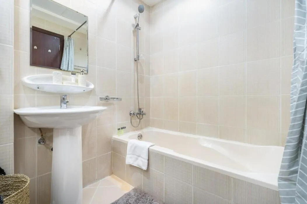 Calm Studio Apartment Right By The Golf Courses In Sports City Dubai
