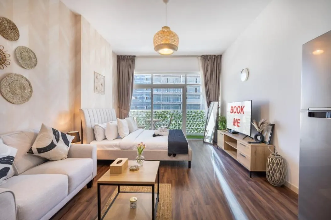 Calm Studio Apartment Right By The Golf Courses In Sports City Dubai